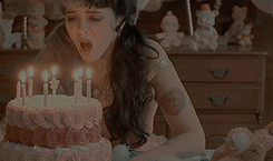 di-laurentisqueen:  ♡ favourite people: melanie martinez Maybe if I knew all of