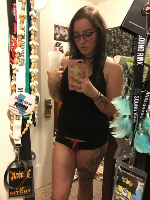 Hiii. Have sorta “normal” selfies of me. This was also before I sucked 2 dicks at once