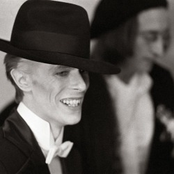 dustonmars:David Bowie. Grammy’s. 1975