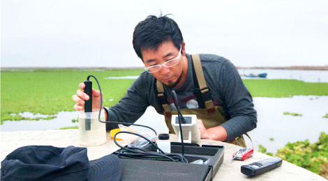 ultrafacts:   Peruvian scientist Marino Morikawa, “revived” polluted wetlands in 15 days using nanotechnology & now plans to try to clean up Lake Titicaca and the Huacachina lagoon, an oasis in the middle of the desert.   Source: [x] [x] Follow