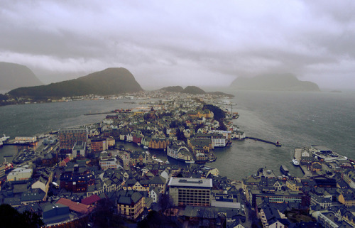 villesdeurope:  Ålesund, Norway