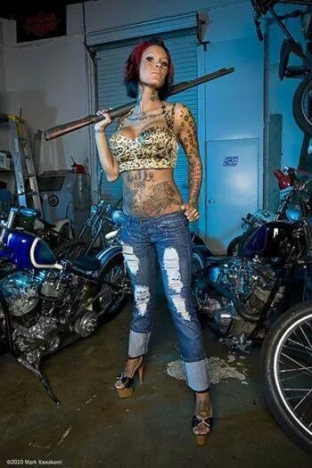 hotrodzandpinups:Friday Pin up &amp; Sexy inked models