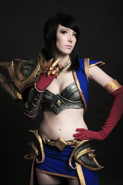 cosgeek:  Wizard (from Diablo III) by Laura Jansen (EmilyRosa) 