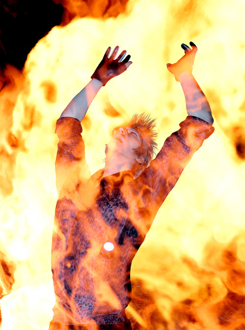 noct-up:  theepicbloodspilldubstephuntress:   bnbnb: IGNIS  RISE!!!!!   Is this another season of Hell’s Kitchen? 