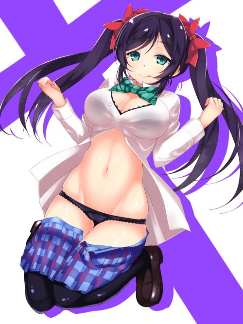 pantyxhunter:    *heavy nosebleeding*   