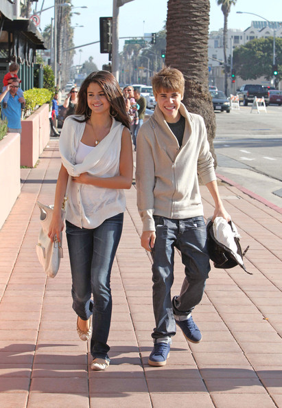 throwbackjelena: Justin and Selena in Santa Monica (February 6, 2011)