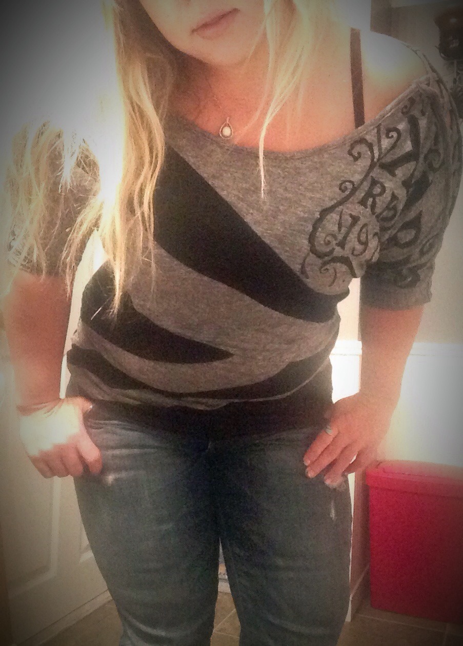 curvalicious77:  Yay for casual Fridays!!! Xxxoo happy Friday everyone :)