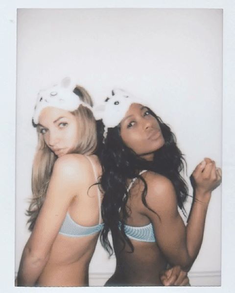 #instax from #London ✨ #collab by @ophelierondeau ✨ #girls @believed___ &amp; @petymag ✨ Podes v