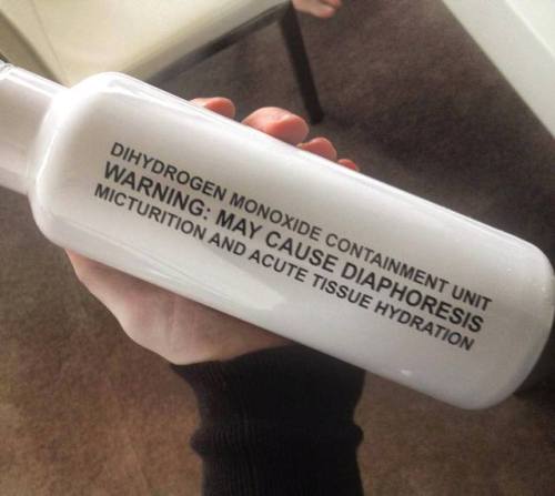 brobot-boys:sixpenceee:Genuine water bottle label.This is from the Portal Aperture Science bottle I’