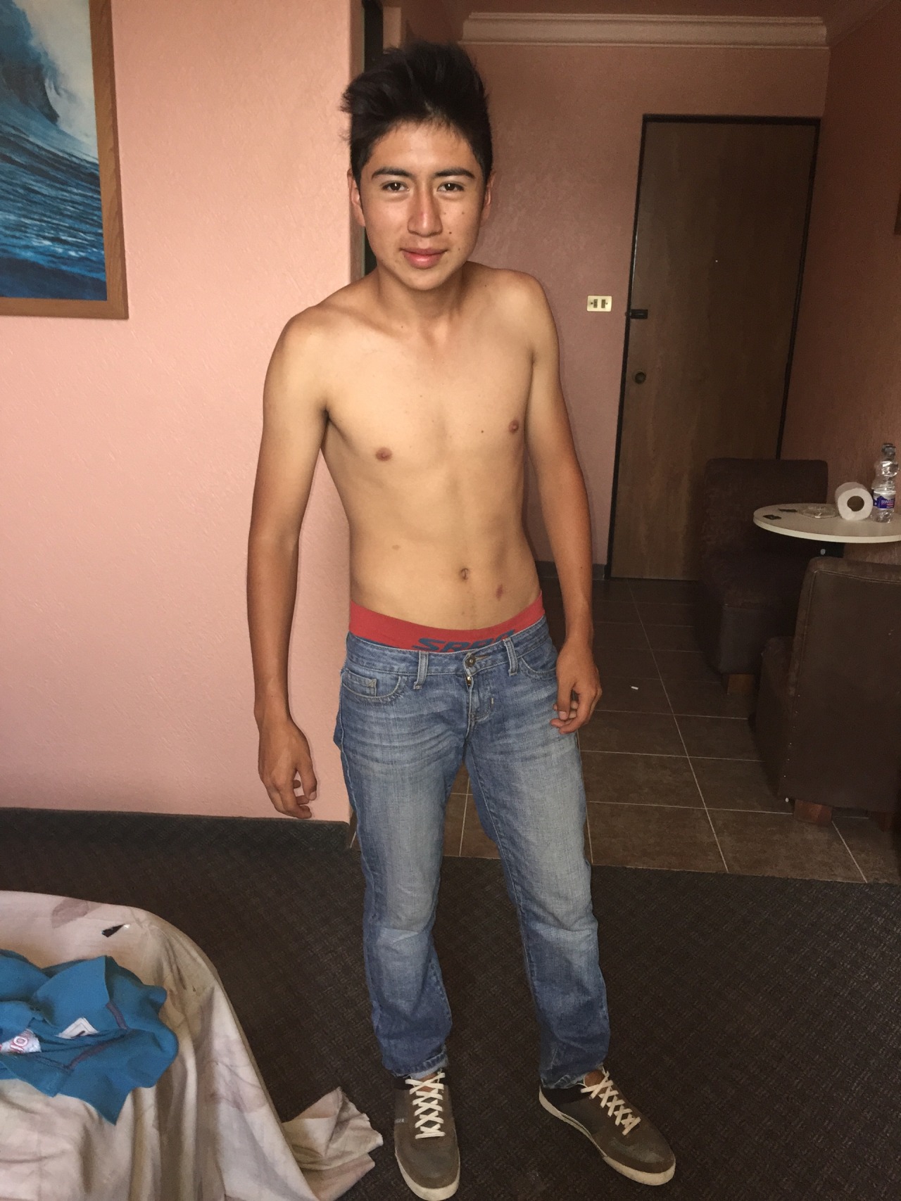 yonymar:  awesomelittlebad:  lokiyomxm:  Un morrito de prepa me costó trabajo pero