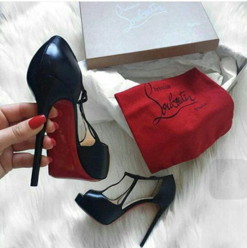 hottest-shoes:#shoes #luxuryshoes #highheels #highheelshoes #niceshoes #shoelovers #loveshoes #luxur