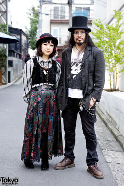 tokyo-fashion:  Harajuku girl in Grimoire,