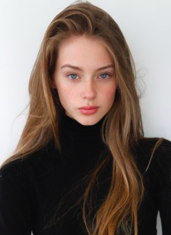 gulcayn:  Lauren De Graaf