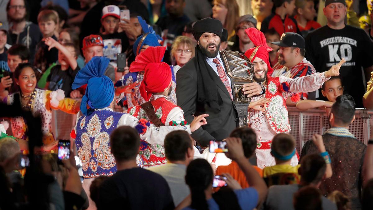 sassy-tripleh:  [ + Jinder Mahal &amp; his punjabi celebration ]