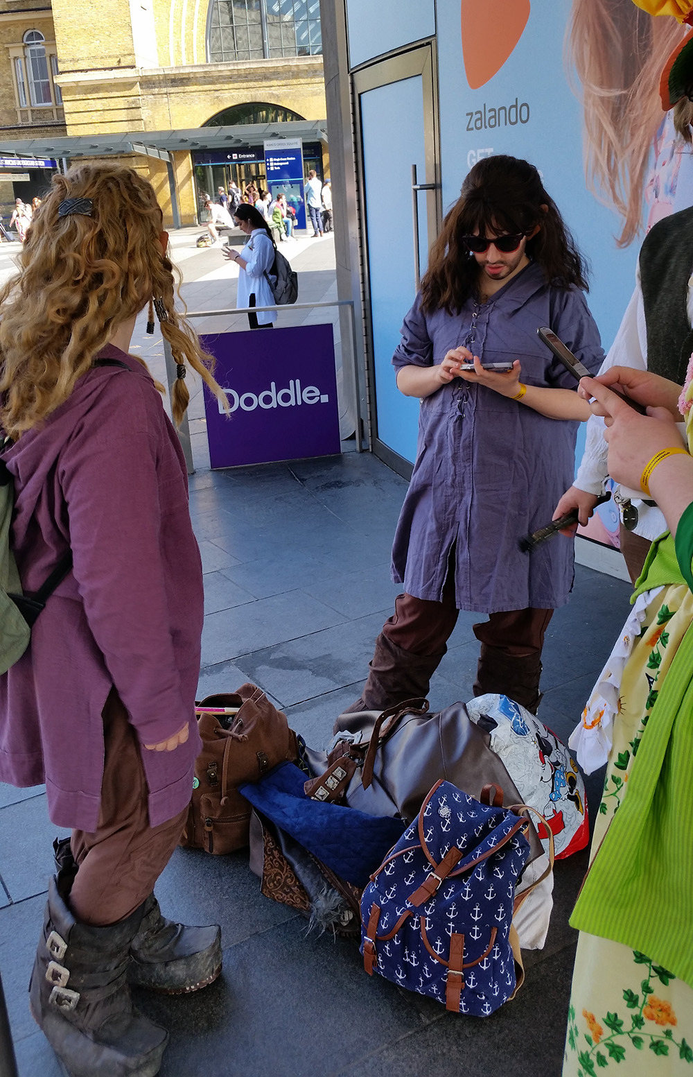 hattedhedgehog:  Dwarves and technology. (Ft. Silver Fountains Cosplay @cas-s-butt and