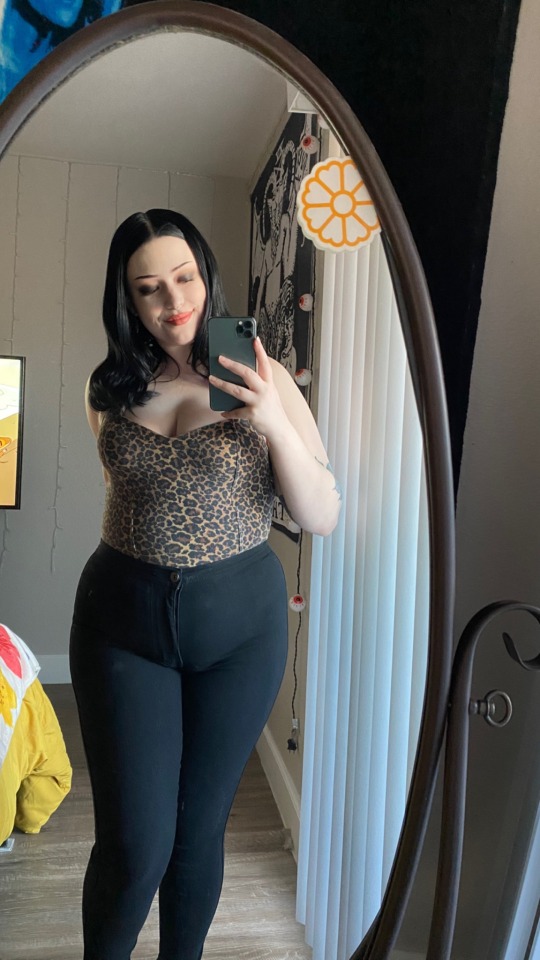 Weepingxxxdevil:instagram: Amandasytek 💛🥺✨