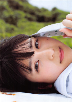 voz48reloaded:  Matsuoka Natsumi 1st photobook 「Tsuishin」