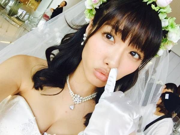 straydogmiaow:  今野杏南♪