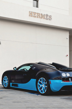 carbonandfiber:  Bugatti Veyron 