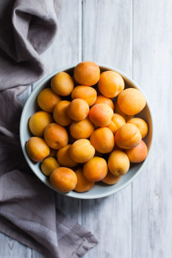 sweetoothgirl:  Gluten-Free Apricot Cobbler
