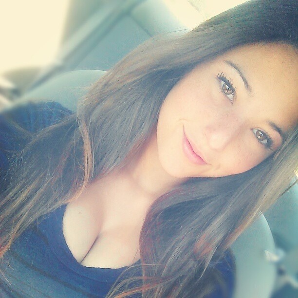 babebase:  The cute teen Angie Varona