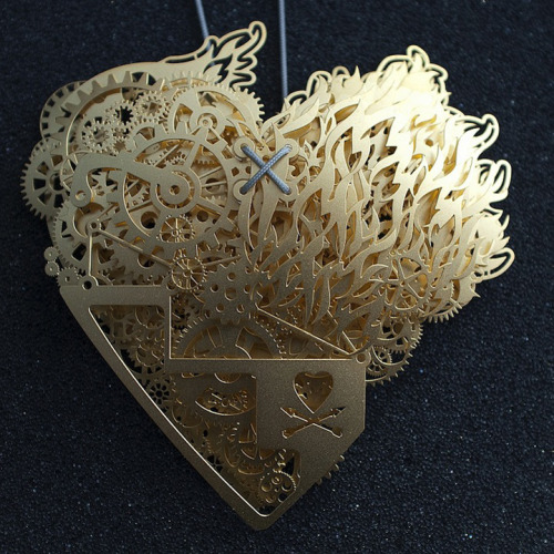 lohrien:Paper Heart Sculptures by Frank Tjepkema