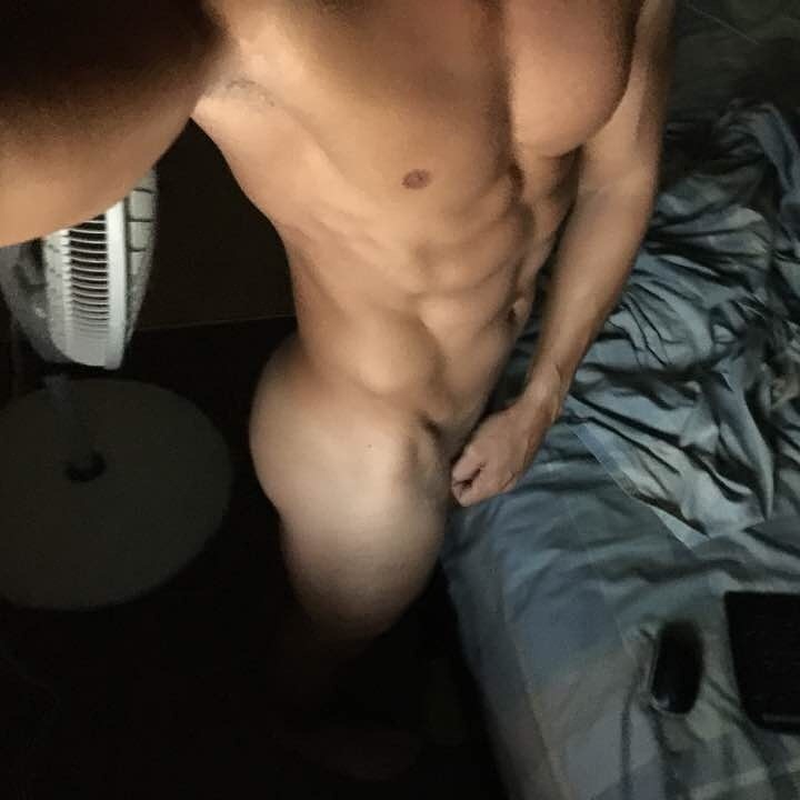 manrumpsxxx:  Follow Me For The Sexiest Rumps On Tumblr