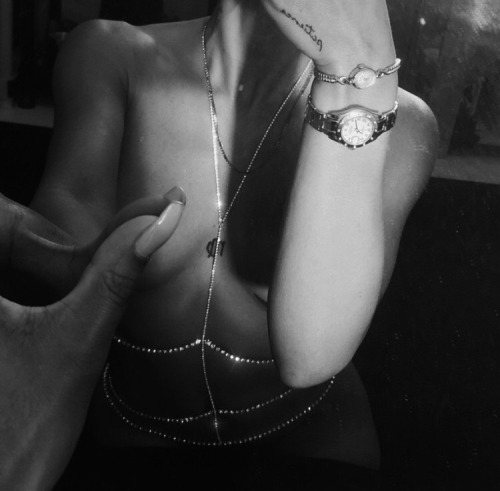 lemme-holla-at-you:  bombshellssonly:  @tanayahenry  X