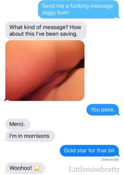 littlemissbratty:  When Daddy aka @the-brat-whisperer texts from work 🙊