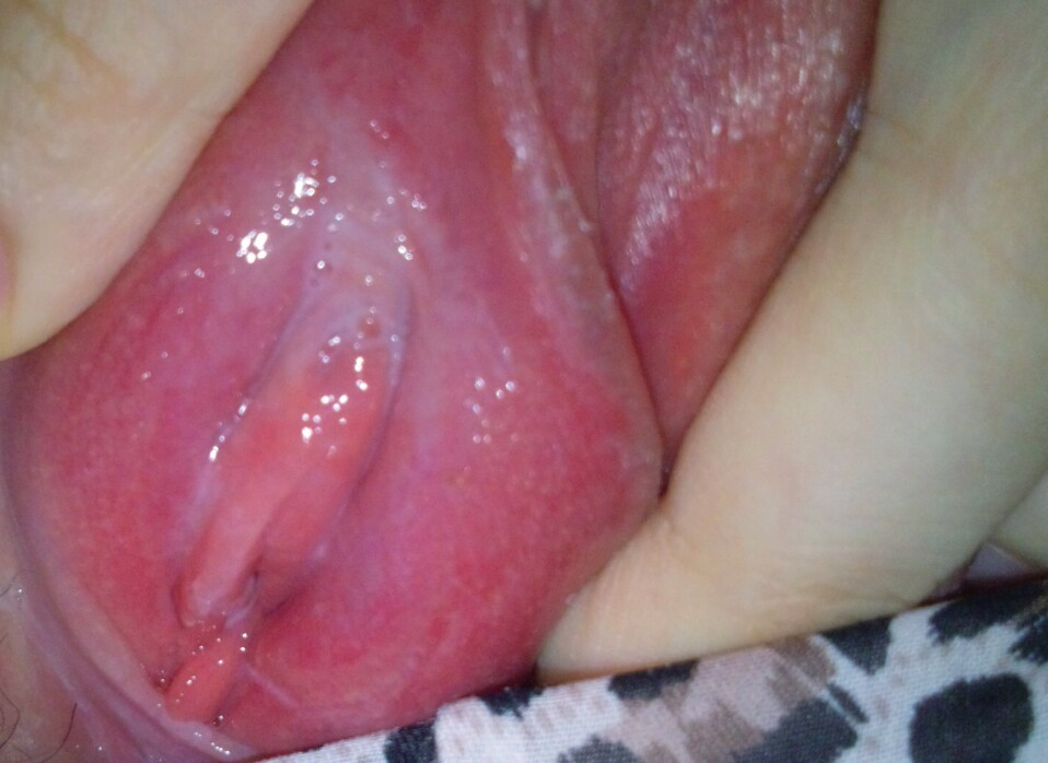 mydischargepics:  Wet juicy pussy masturbation! http://mypussydischarge.blog.fc2.com