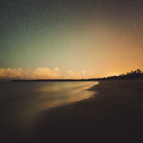 landscape-photo-graphy:Starry Skies by Mikko LagerstedtSelf-taught Finnish photographer Mi