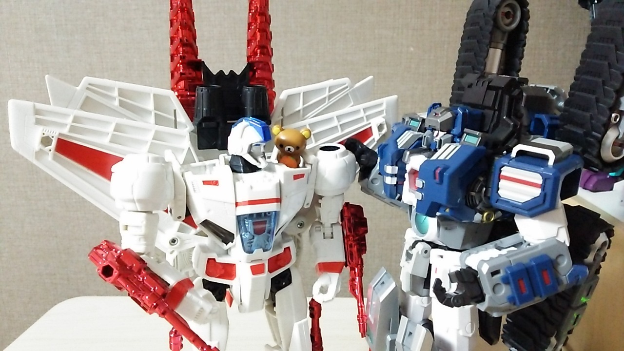 nao-tf:  fortress maximus&amp;jetfire&amp;rilakkuma(^^) マックス君とジェトファとリラックマという可愛い組み合わせ～