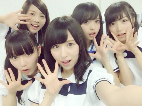 saitoasuka: この間、みり愛と日奈子とお茶しました ！ あんまり時間が 無くってちょっとし かお話できず、もっ と話したかったなー 。 なので今度、お 泊まりする約束しま した♡ なんだっけ