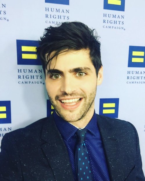 matthewdaddariodaily: Exclusive selfie of Matthew Daddario at the Human Rights Campaign dinner! 