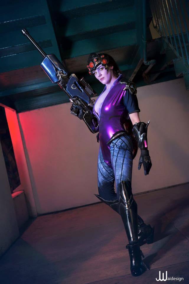 cosplayandgeekstuff:    Reilena Cosplay (USA) as Widowmaker. Photo I by:  JwaiDesign
