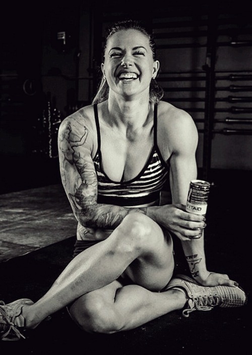 XXX onlyfitgirls:  Christmas Abbott by @fitaid photo