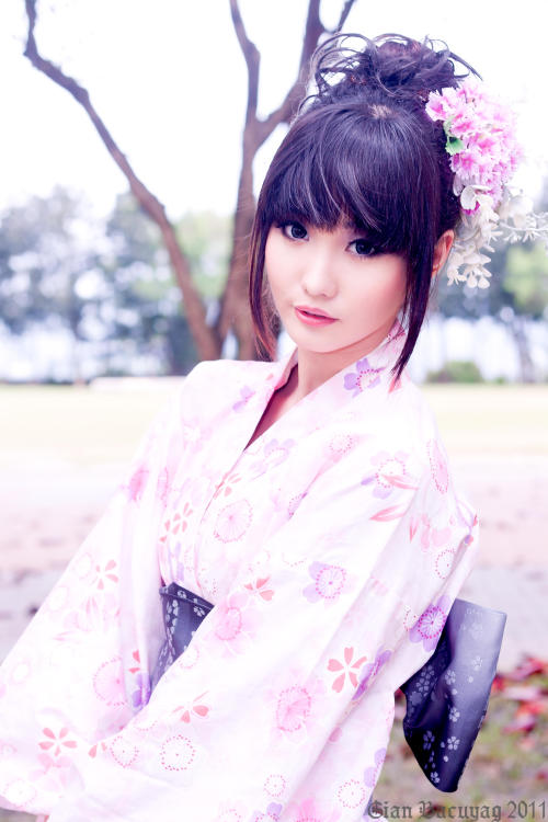 Alodia Gosiengfiao (via gian bacuyag)