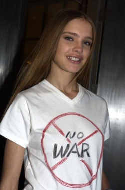 gulcayn:  Natalia Vodianova backstage at