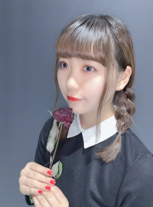 小熊倫実さんのツイート: 握手会ありがとうございました 今日もとっても幸せでした ハロウィン間近だったので アダムスファミリーの ウェンズデーの仮装(のつもり) t.co/C3Nqc3