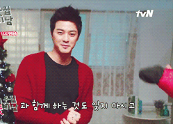 dooleycouple:        Christmas greetings from the cast of "Flower Boy Next Door"