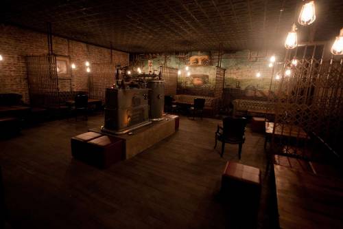 thewickedfawkes:  steampunktendencies:  Victoria Brown Bar, Buenos Aires, Argentine.  Stunning 