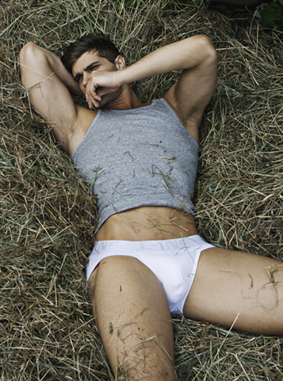 c-in2:  It’s Fabio Friday! Italian Male Model Fabio Mancini lays back in C-IN2 Core