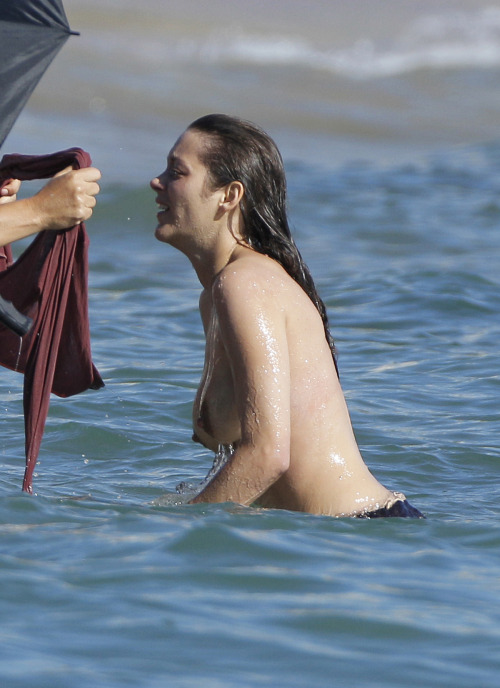 toplessbeachcelebs:  Marion Cotillard (Actress) adult photos