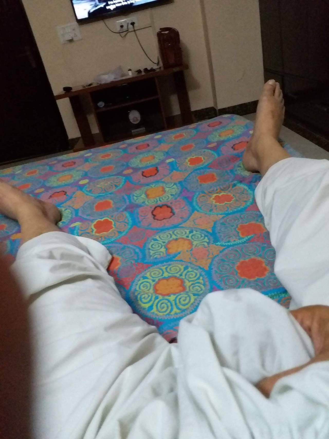 desidads:  Sexy Indian daddy.