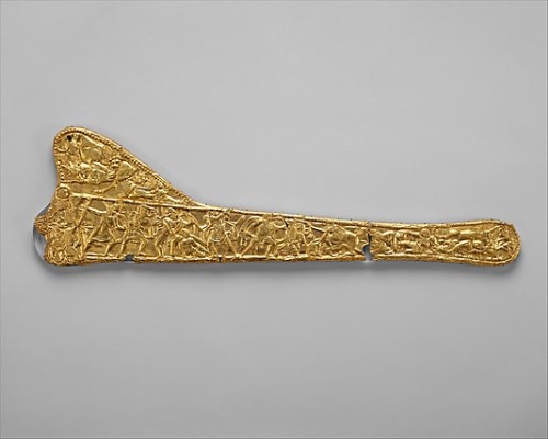 museumofclassicalantiquities:Gold and silver decoration for sword scabbardThe frieze shows the Greek