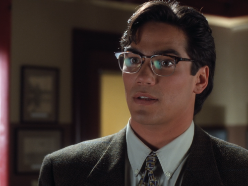 The Pilot (1 of 2)Lois &amp; Clark: The New Adventures of Superman - finally in High Definition.