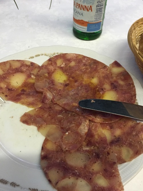 Last night I went to Checchino dal 1887, which is in Testaccio.  I’ve been chasing some liver for a 