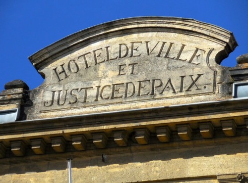 Hôtel de ville et Justice de Paix, Bourg, Gironde, 2017.