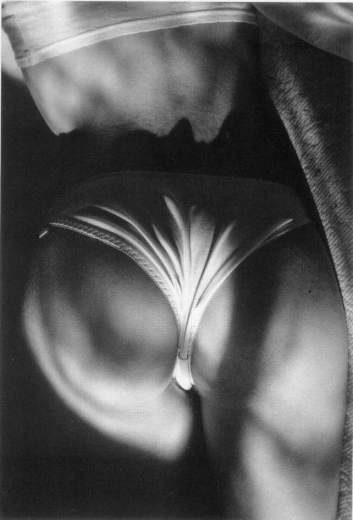 federer7:  Culotte au soleil 1990 © Jeanloup Sieff 