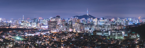 Panorama of Seoul at night.